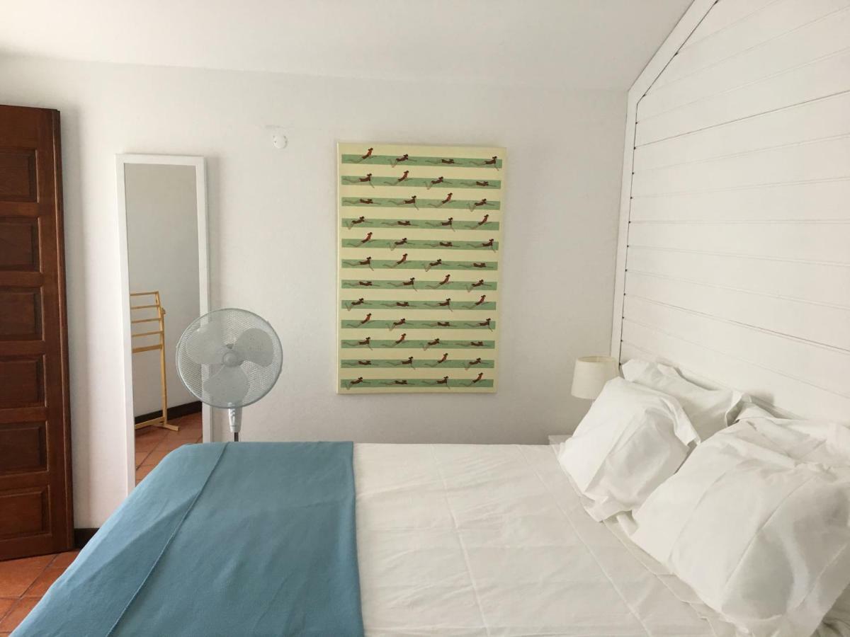 A Casa Da Arvore Bed & Breakfast วิลานอวา ดิ มิลฟงติส ภายนอก รูปภาพ