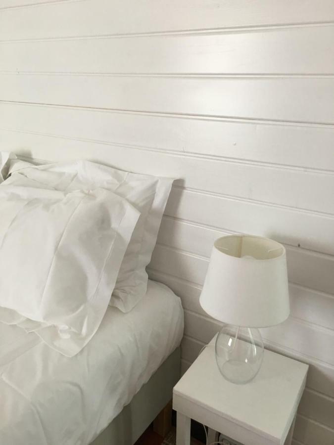 A Casa Da Arvore Bed & Breakfast วิลานอวา ดิ มิลฟงติส ภายนอก รูปภาพ
